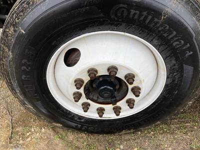 Volvo FXL12 Front Axle Assembly for a Volvo VNM