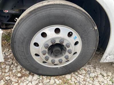 Volvo FXL12 Front Axle Assembly for a Volvo VNL