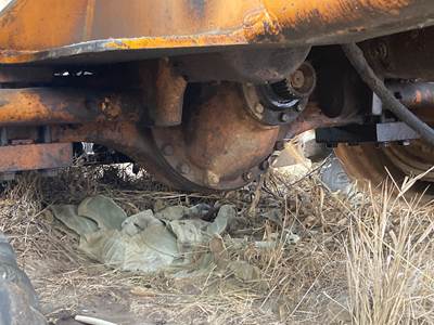 Case 680G Rear Axle Assembly