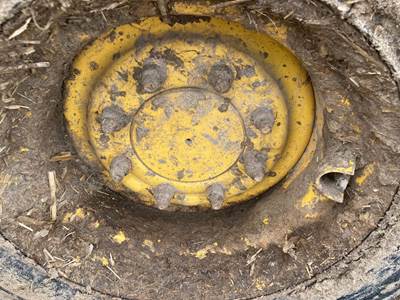 Gehl R165 Rear Axle Assembly