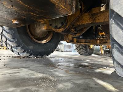 Hyundai HL940 Rear Axle Assembly