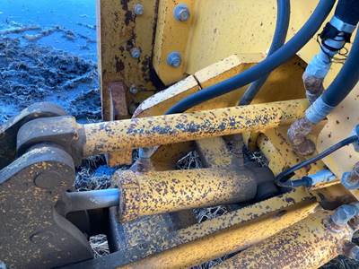 Volvo G746B Rear Axle Assembly