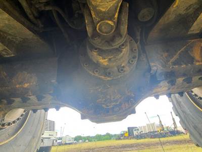 Volvo L220E Rear Axle Assembly