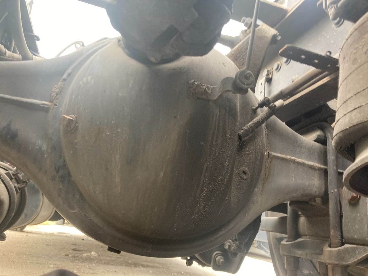 2016 Axle Alliance RT40.04 Rear Axle Housing for a Freightliner