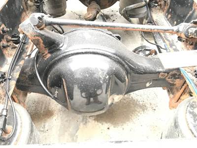 Axle Alliance RT40.0-4 Rear Axle Housing for a Freightliner Columbia 112