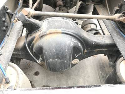 Axle Alliance RT40.0-4 Rear Axle Housing for a Freightliner Cascadia