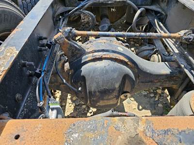 Axle Alliance RT40.0-4 Rear Axle Housing for a Freightliner Cascadia