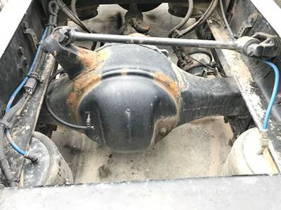 Axle Alliance RT40.0-4 Rear Axle Housing for a Freightliner Cascadia