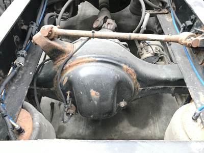 Axle Alliance RT40.0-4 Rear Axle Housing for a Freightliner Cascadia