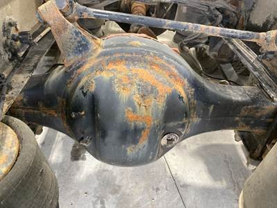 Axle Alliance RT40.0-4 Rear Axle Housing for a Freightliner Columbia 112