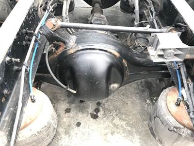 Axle Alliance RT40.0-4 Rear Axle Housing for a Freightliner Cascadia