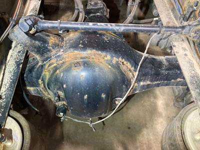 Axle Alliance RT40.0-4 Rear Axle Housing for a Freightliner Cascadia