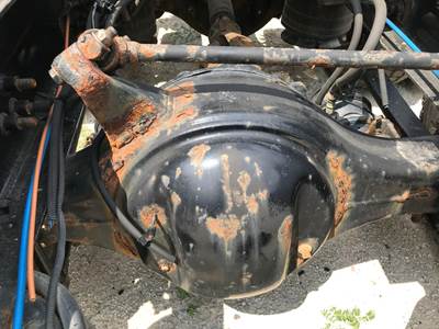Axle Alliance RT40.0-4 Rear Axle Housing for a Freightliner Cascadia