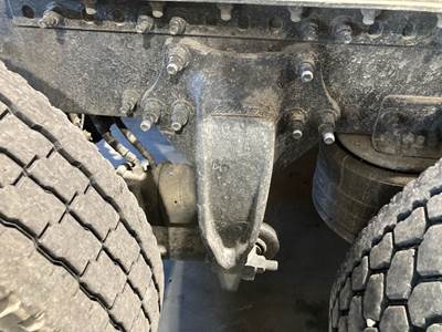 Axle Alliance RT40.0-4 Rear Axle Housing for a Freightliner Cascadia