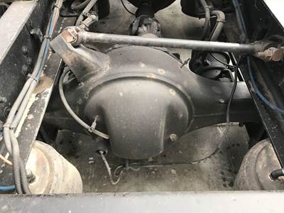 Axle Alliance RT40.0-4 Rear Axle Housing for a Freightliner Cascadia