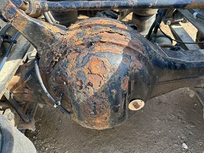 Axle Alliance RT40.0-4 Rear Axle Housing for a Freightliner Cascadia