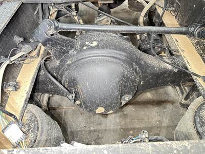 Axle Alliance RT40.0-4 Rear Axle Housing for a Freightliner M2 112