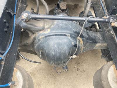 Detroit DART-400-4N Rear Axle Housing for a Freightliner Cascadia