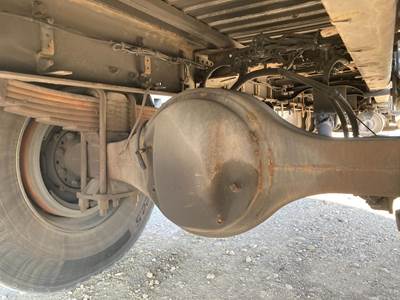 Detroit RS17.5-4 Rear Axle Housing for a Freightliner M2 106