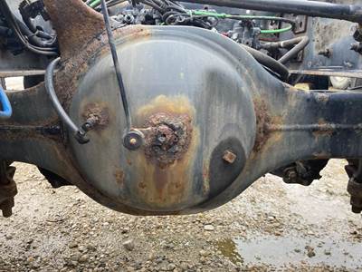 Detroit RS19.0-2 Rear Axle Housing for a Freightliner M2 106