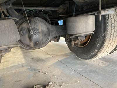 Detroit RS19.0-2 Rear Axle Housing for a Freightliner M2 106