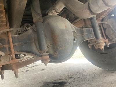 Detroit RS21.0-4 Rear Axle Housing for a Freightliner B2