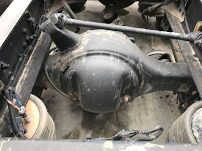 Detroit RT40-NFD Rear Axle Housing for a Freightliner Cascadia
