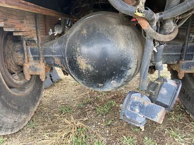 Detroit RT40-NFD Rear Axle Housing for a Sterling Acterra