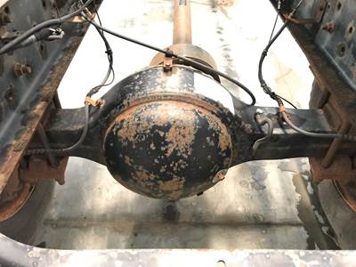 Eaton 17060S Rear Axle Housing for a International 4200