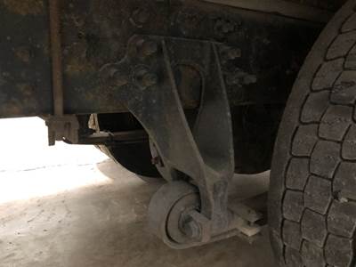 Eaton 17060S Rear Axle Housing for a International 4300