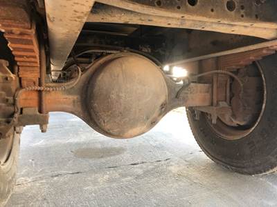 Eaton 17060S Rear Axle Housing for a International 4300