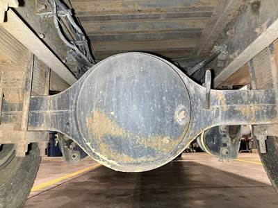 Eaton 17060S Rear Axle Housing for a International 4300