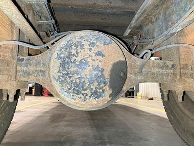 Eaton 17060S Rear Axle Housing for a International 4300