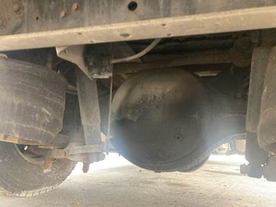 Eaton 17060S Rear Axle Housing for a International 4300