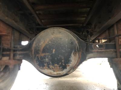 Eaton 17060S Rear Axle Housing for a International 4300
