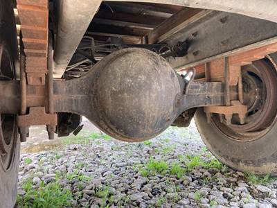 Eaton 17060S Rear Axle Housing for a International 4300