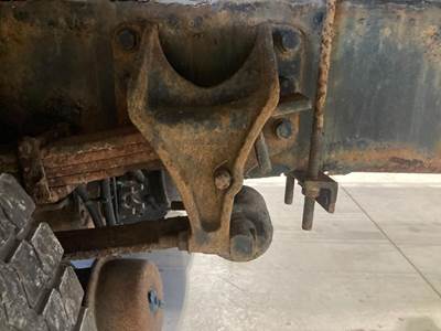 Eaton 17060S Rear Axle Housing for a International 4300