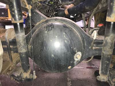 Eaton 17060S Rear Axle Housing for a International 4300