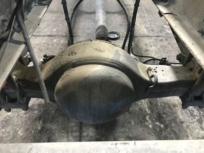 Eaton 17060S Rear Axle Housing for a Kenworth T300