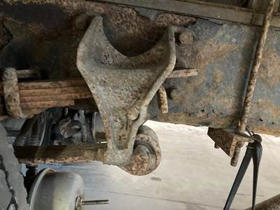 Eaton 17060S Rear Axle Housing for a International 4300