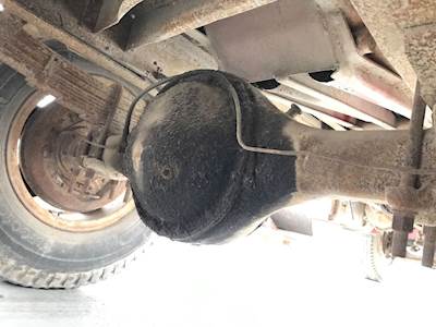 Eaton 17220 Rear Axle Housing for a International 1600 Loadstar