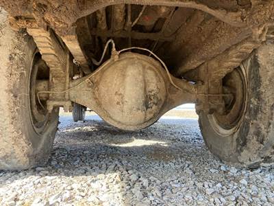 Eaton 17220 Rear Axle Housing for a Ford F700