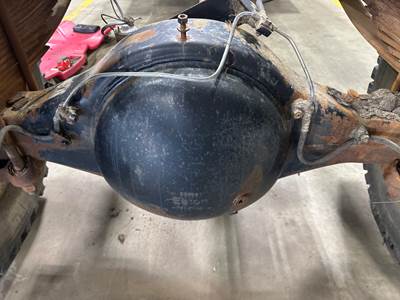 Eaton 19050T Rear Axle Housing for a Chevrolet C70