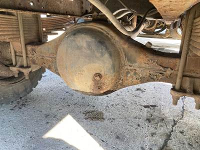 Eaton 19050s Rear Axle Housing for a Chevrolet Kodiak