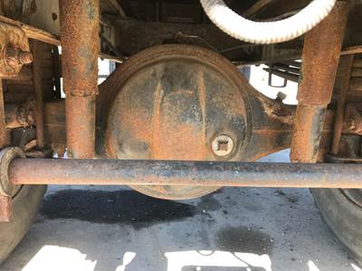 Eaton 19055T Rear Axle Housing for a GMC Topkick