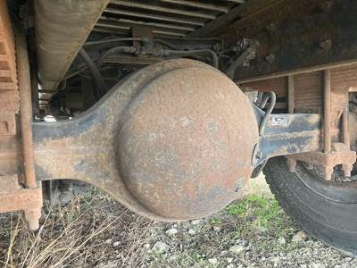 Eaton 19060S Rear Axle Housing for a International 4300