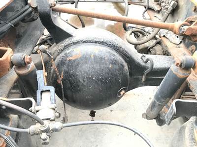 Eaton 21060S Rear Axle Housing for a International 4400