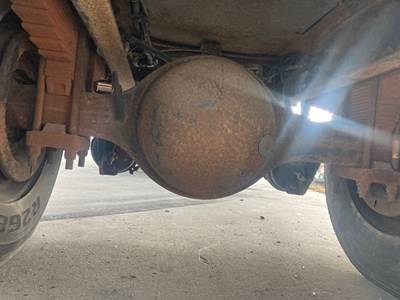 Eaton 21060S Rear Axle Housing for a International Durastar (4300)