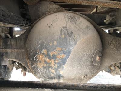 Eaton 21060S Rear Axle Housing for a Kenworth T300