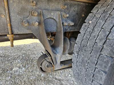 Eaton 21060S Rear Axle Housing for a International Durastar (4300)